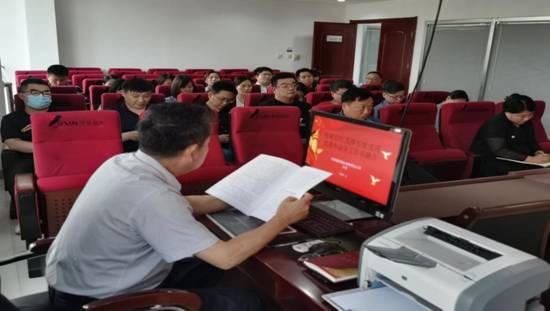 “精確定位，發(fā)揮引領(lǐng)，實(shí)現(xiàn)黨建和業(yè)務(wù)工作雙融合”主題黨課活動