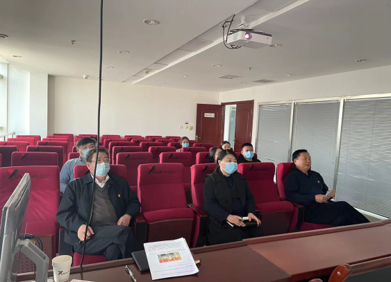 關(guān)于收看“高舉偉大旗幟、牢記領(lǐng)袖囑托、做到‘兩個(gè)確?！钊雽W(xué)習(xí)貫徹省第十一次黨代會(huì)精神集中宣講視頻”的活動(dòng)簡報(bào)